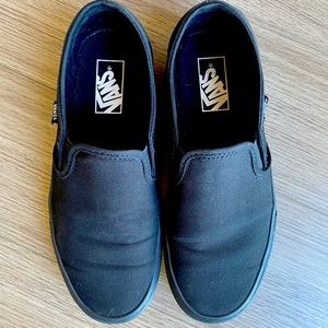 Slip on ALL black Vans! Hard to find on Posh!